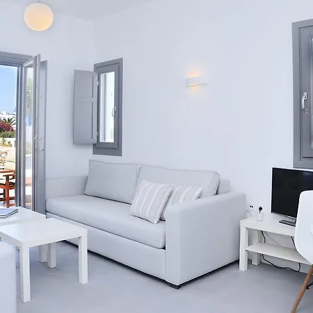 Ionathan Apartment *